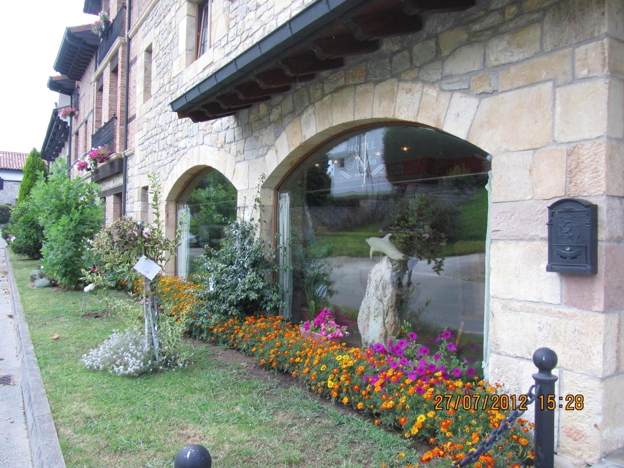Hotel Marfrei Hinojedo Екстериор снимка